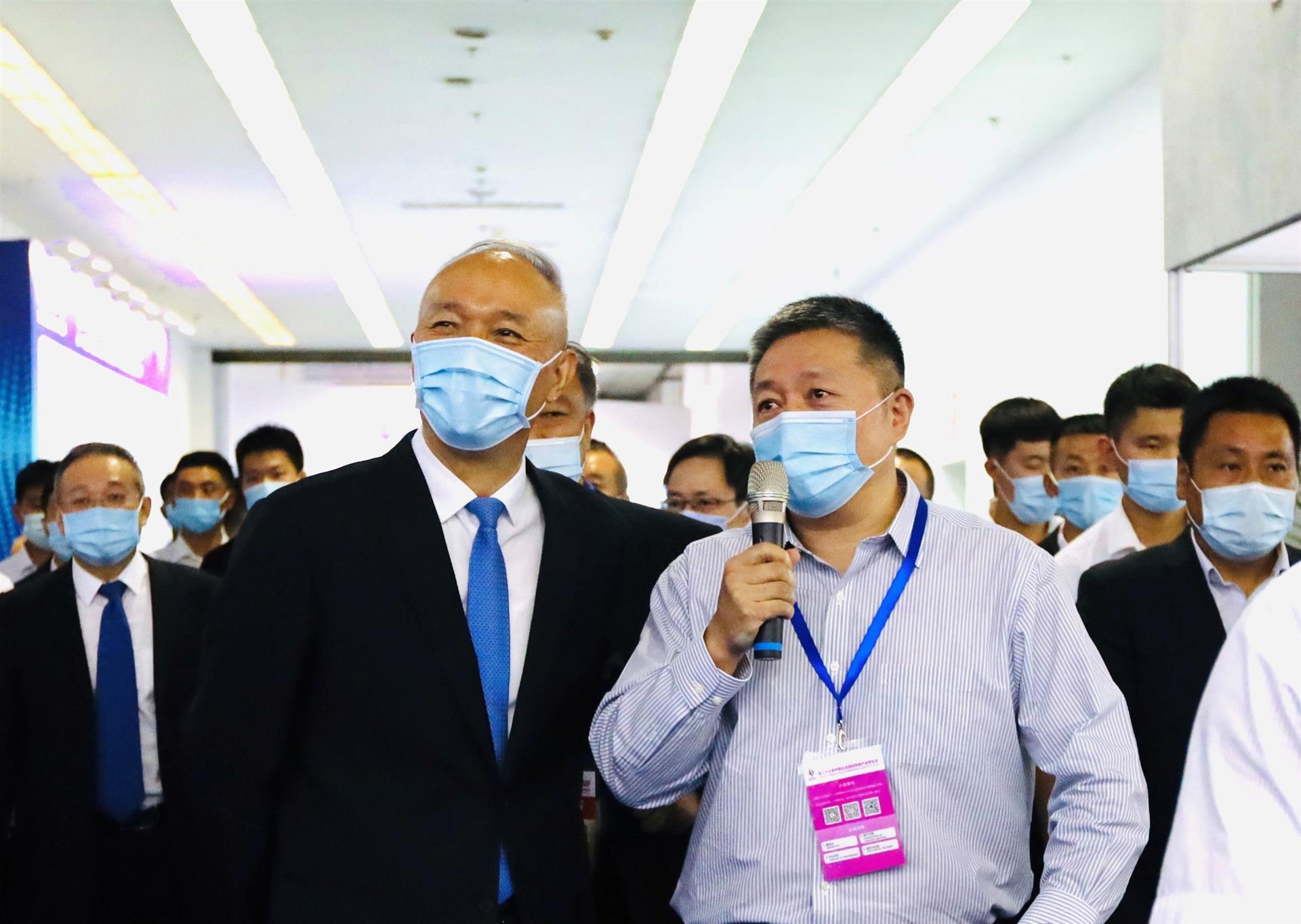 日鸡巴艹女人视频【热点聚焦】蔡奇书记视察科博会首科院——工发组织联合展区，创新成果引起广泛关注